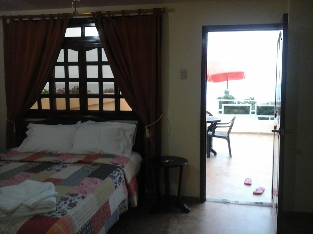 Puerta Sol Inn Manglaralto 外观 照片